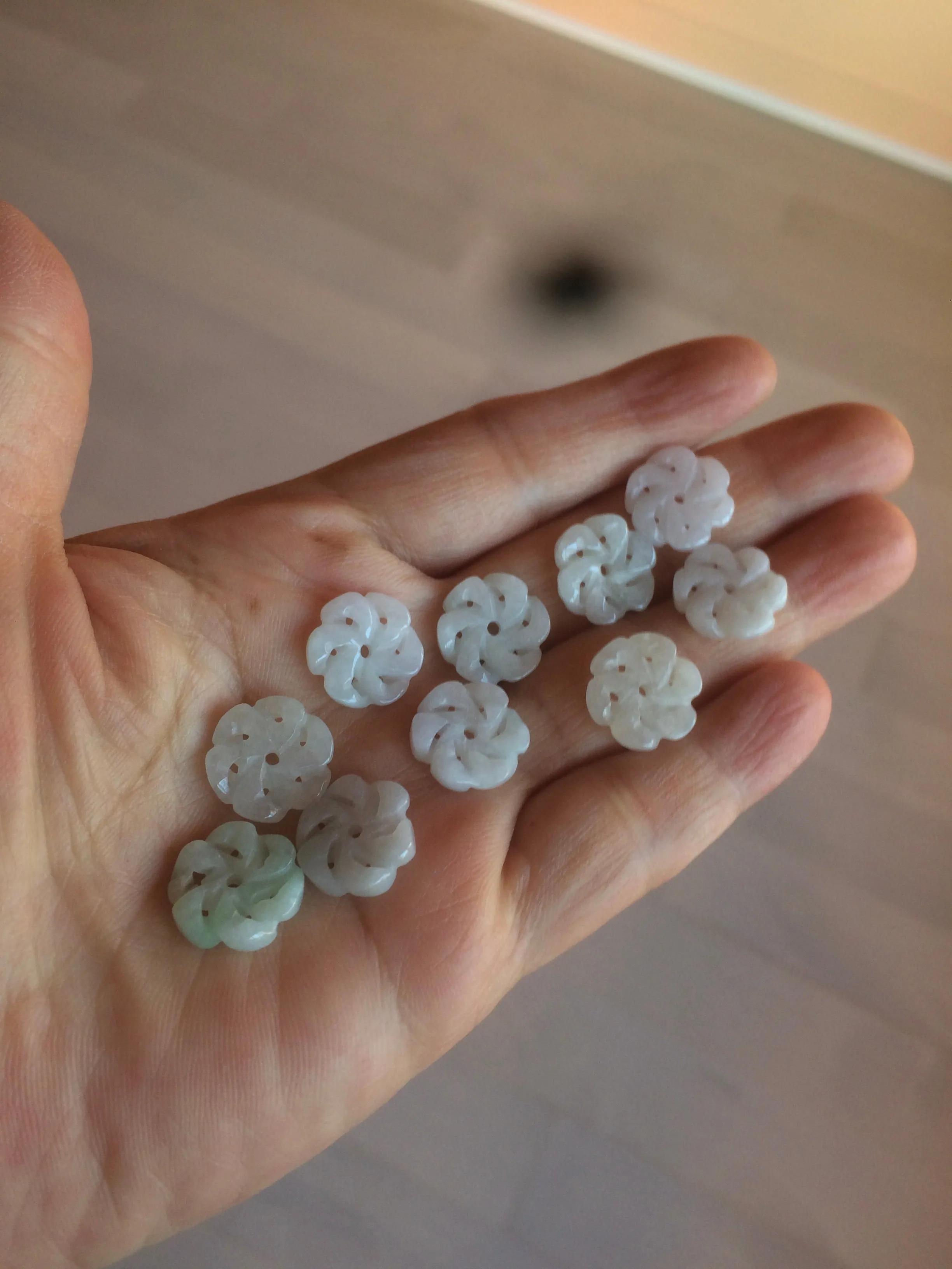 10 Pieces of Type A 100% Natural green/white Jadeite Jade flowers AF38