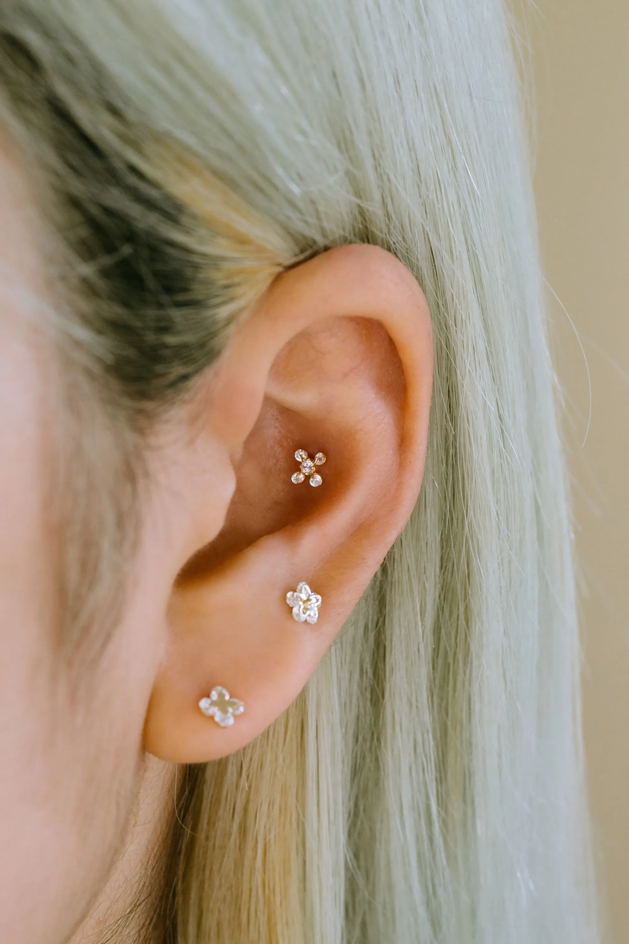 14K GOLD JEWELRY MINIMALIST DELICATE CZ FLOWER BARBELL EAR STUD EARRING PIERCING