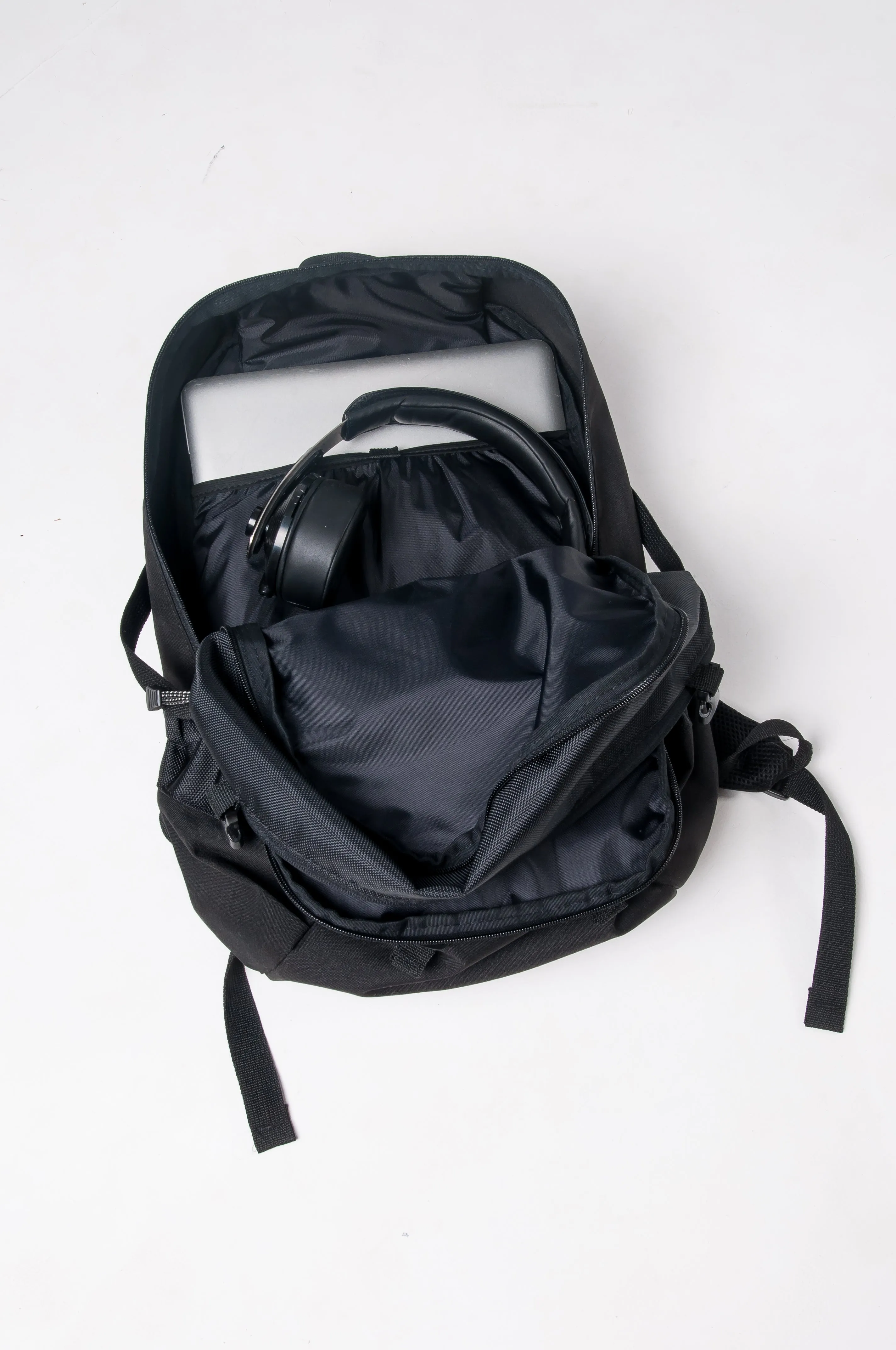 CARBON GRAY ATAMA IPANEMA BACKPACK