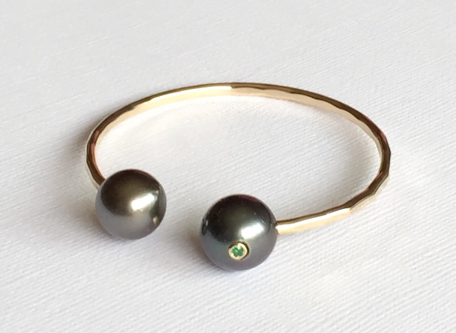 Cuff Adora - Emerald tahitian pearl (B268)