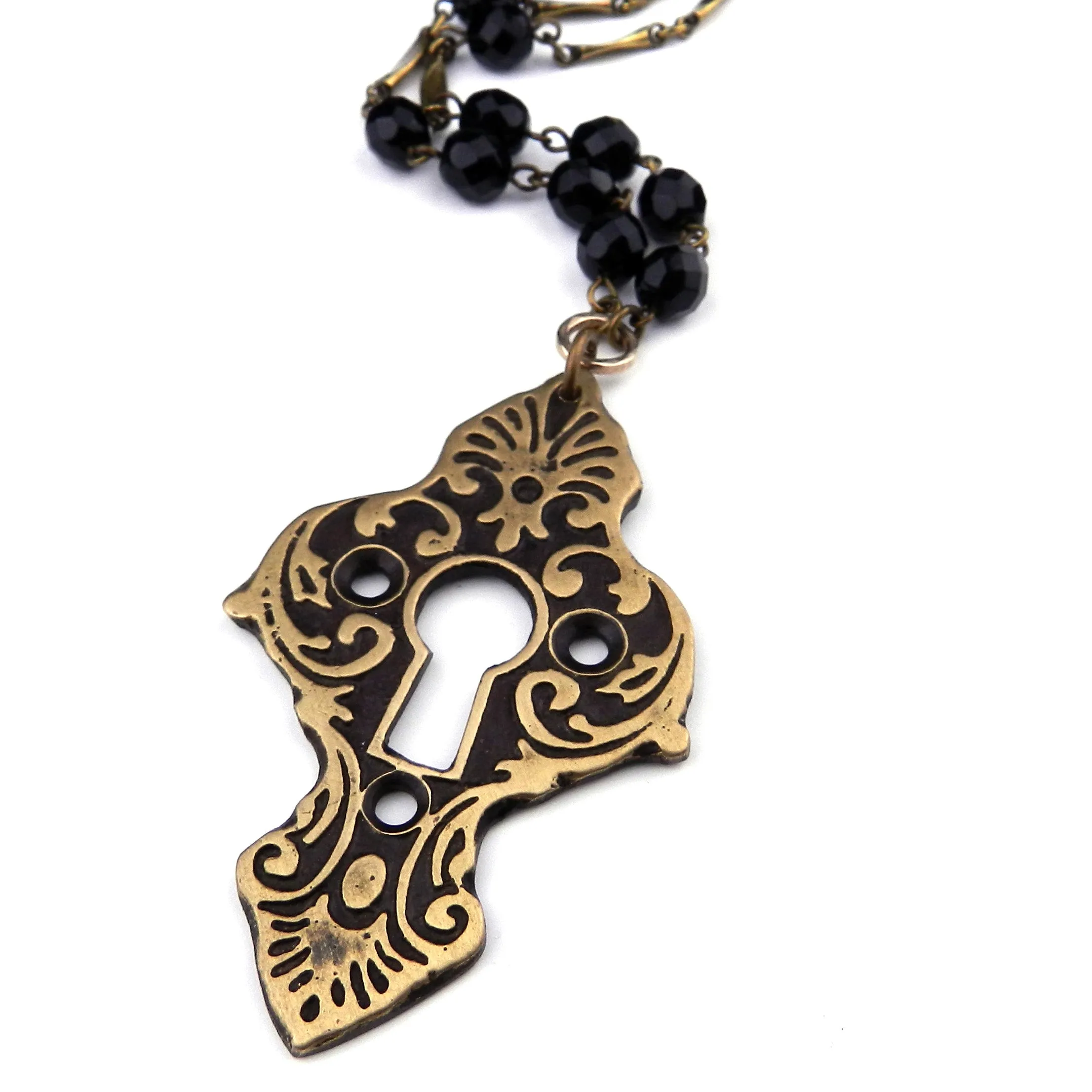 Medina Antique Keyhole Necklace - Black Crystal