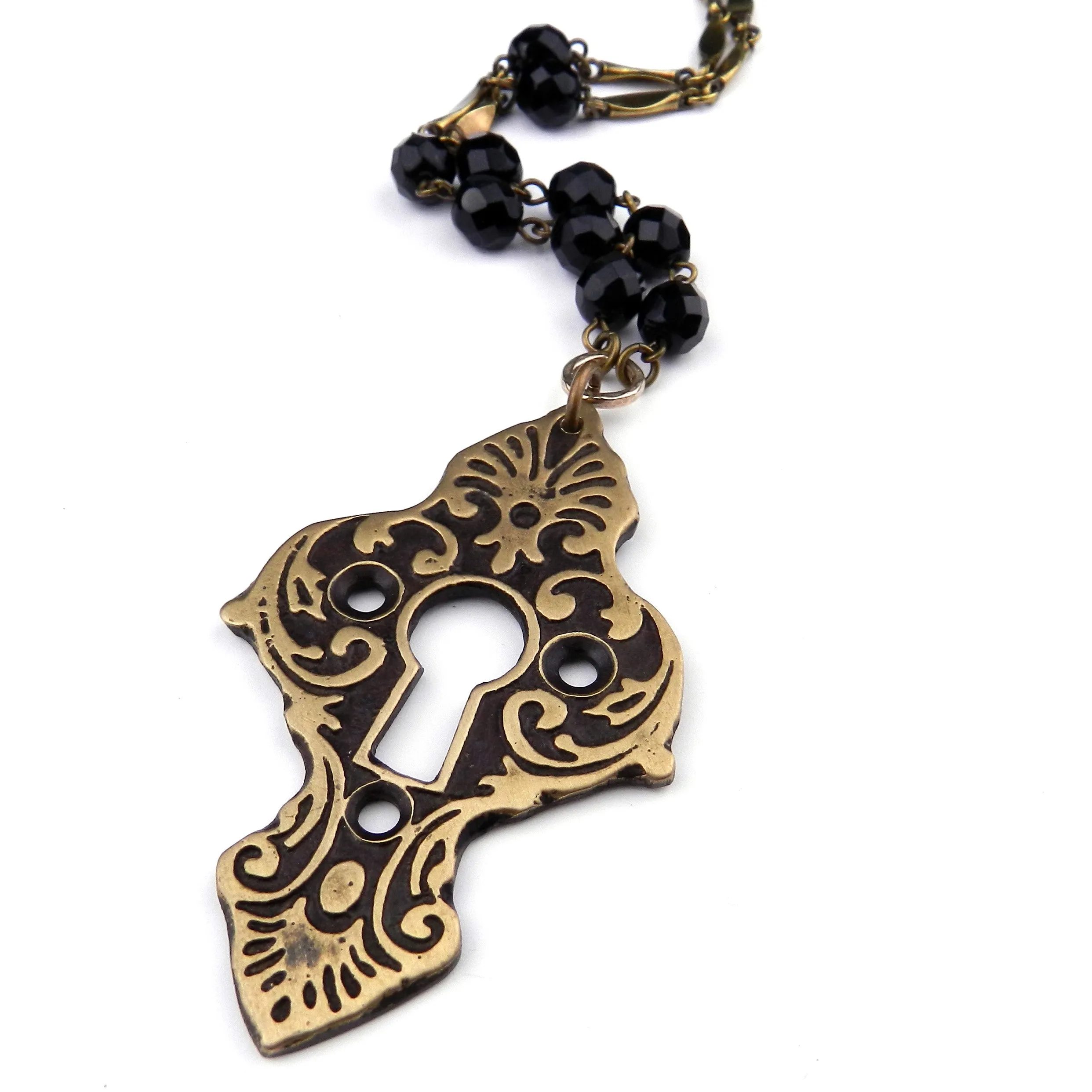 Medina Antique Keyhole Necklace - Black Crystal