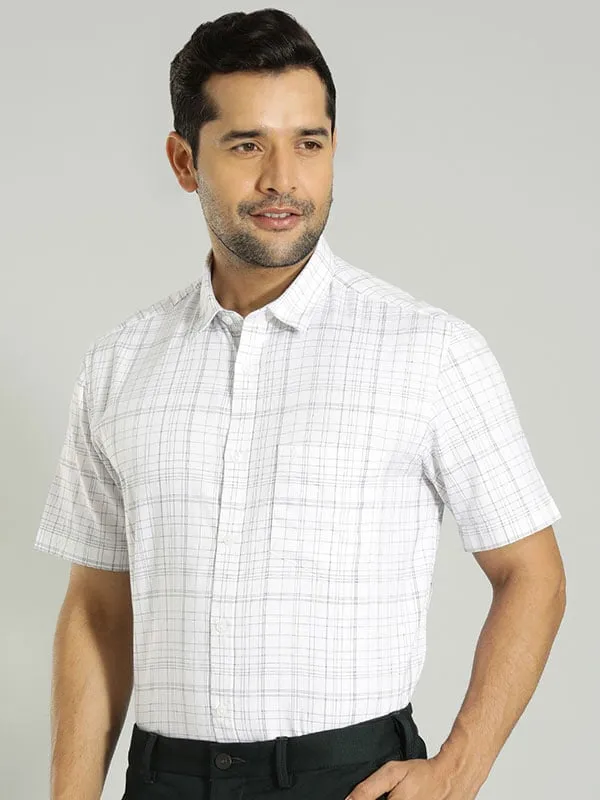 Men Checked Half Sleeve Cotton Shirt