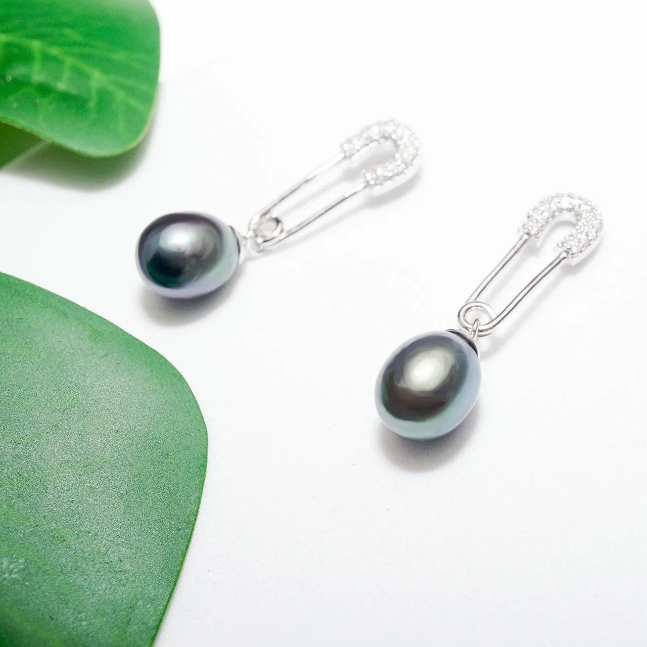 New Yorker Freshwater Pearl Earrings WE00203