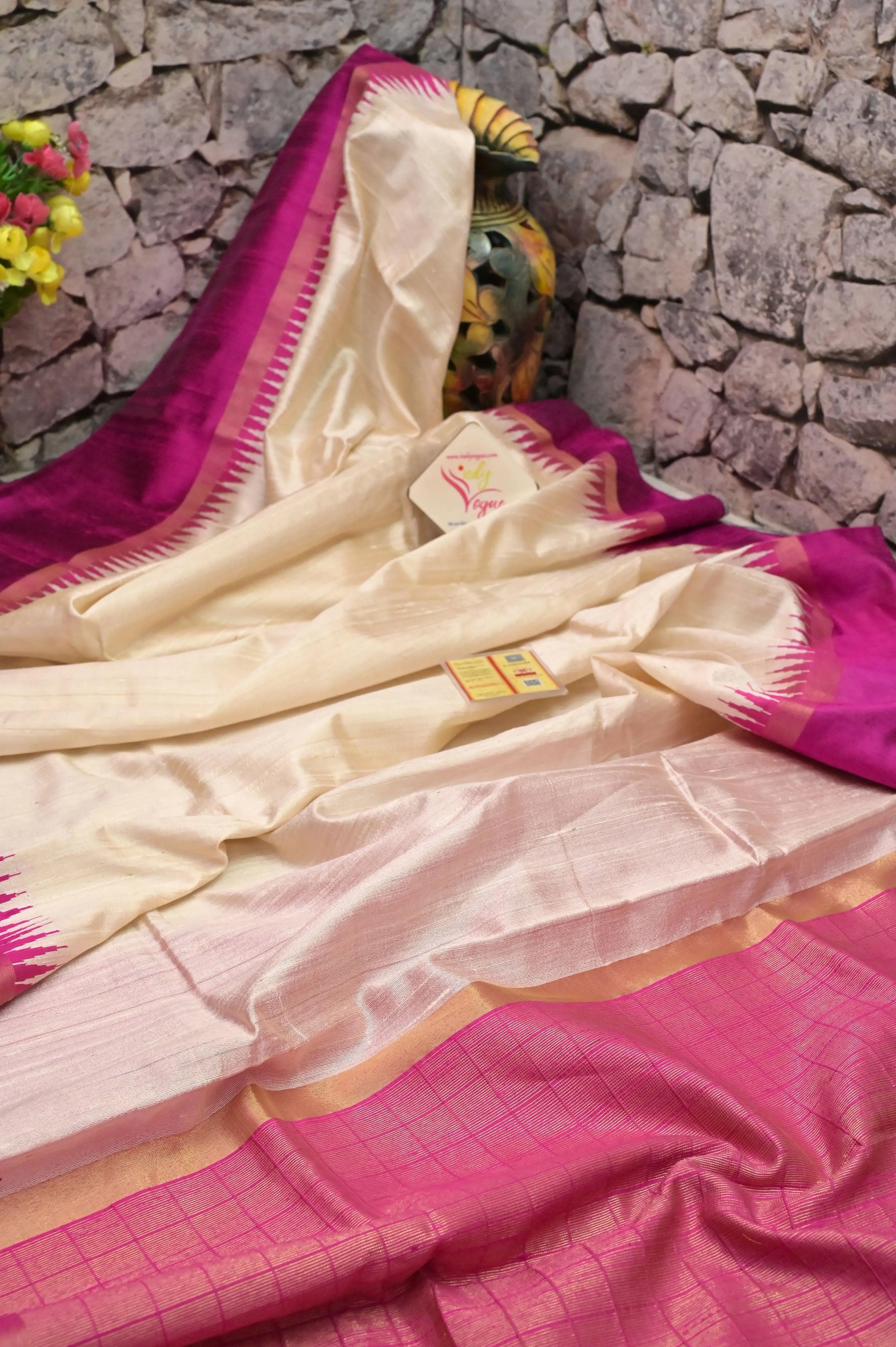 Offwhite and Magenta Pink Color Pure Raw Silk Saree