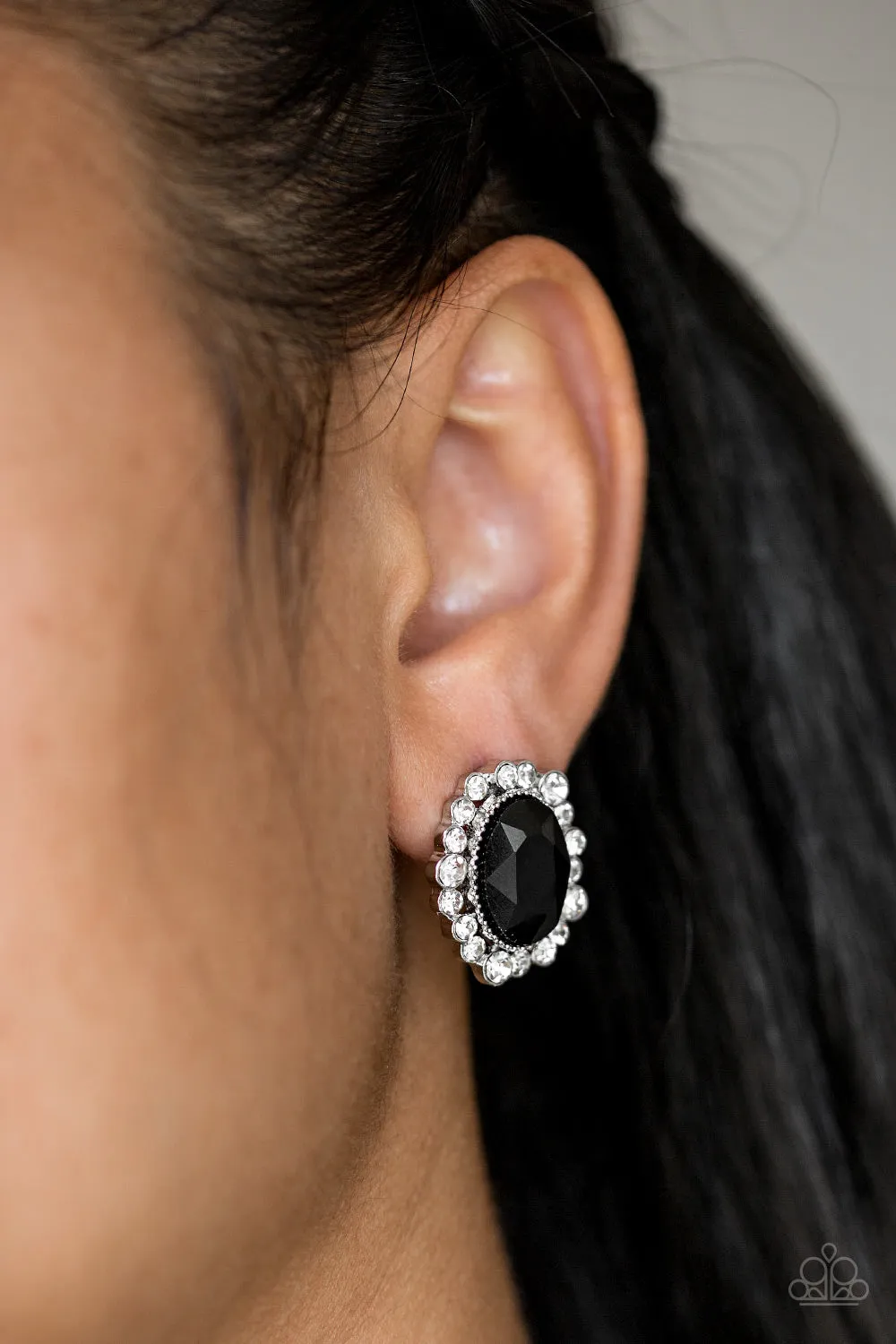 Paparazzi Hold Court - Black Post Stud Earring