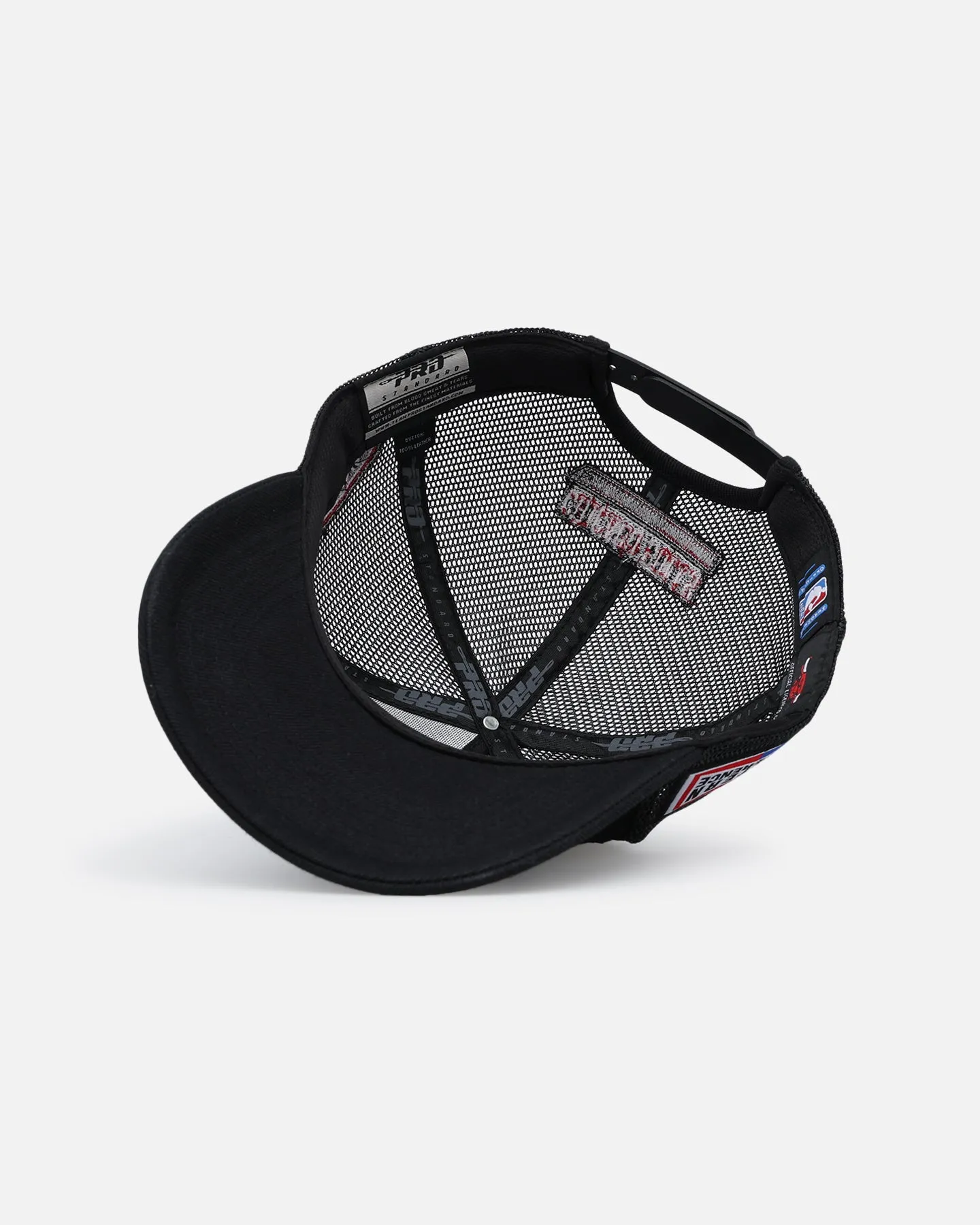 Pro Standard Chicago Bulls Fast Lane Trucker Snapback Black