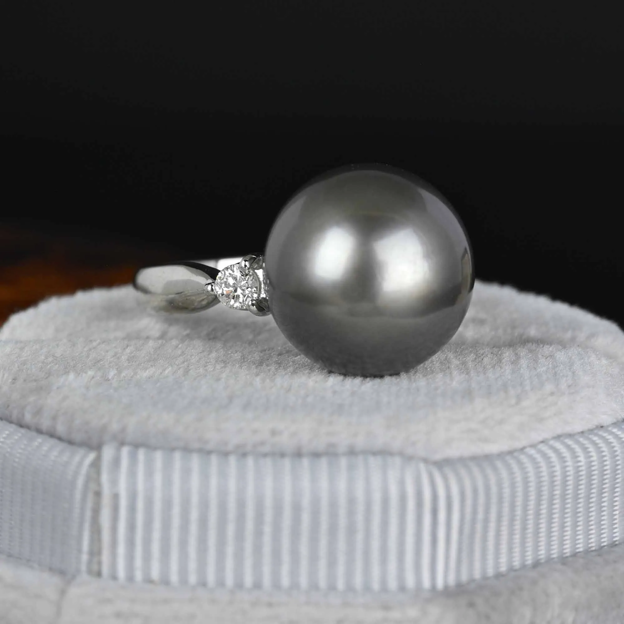 Tahitian Black Pearl Diamond Platinum Ring