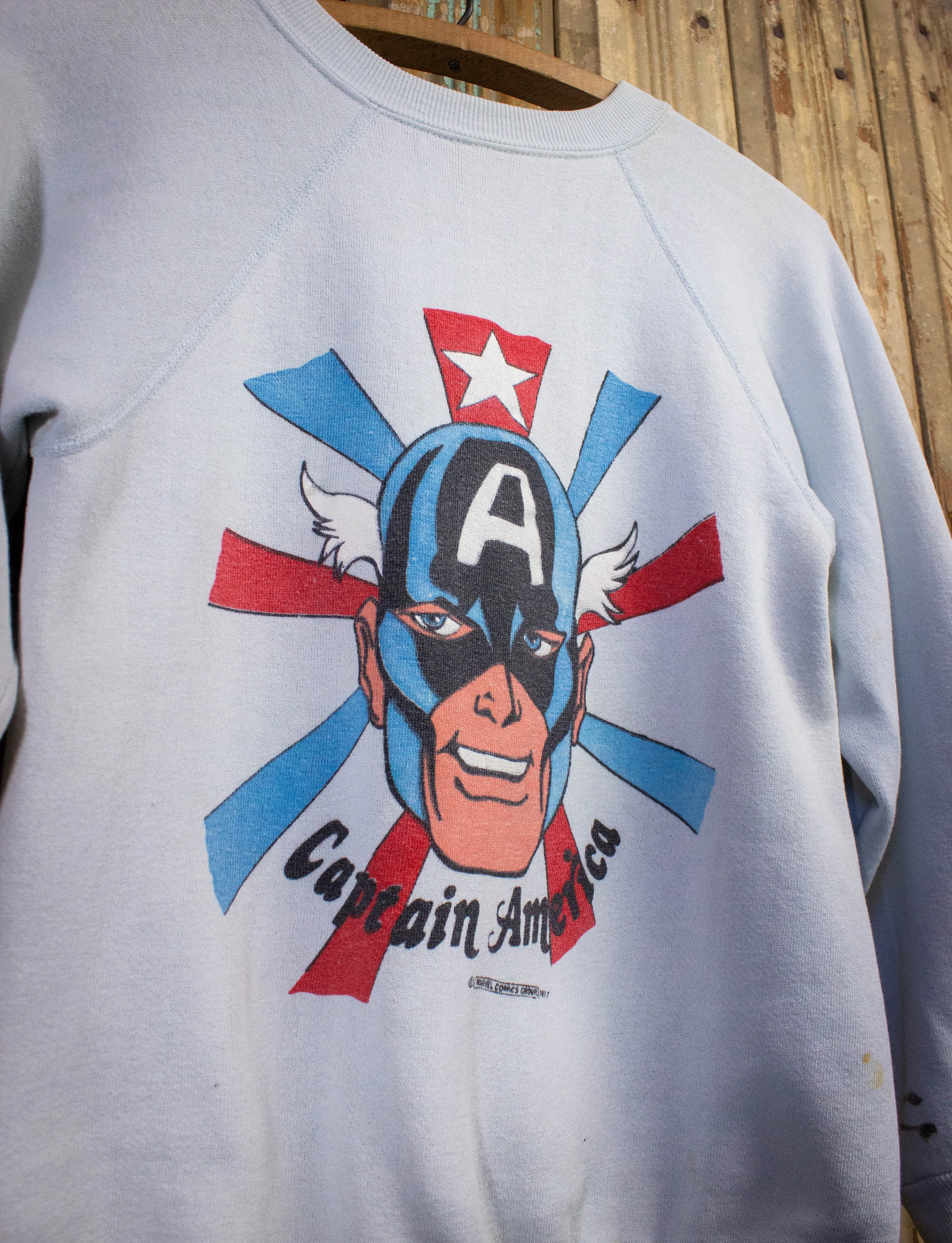 Vintage Captain America Graphic Crewneck Sweatshirt 1977 White XS